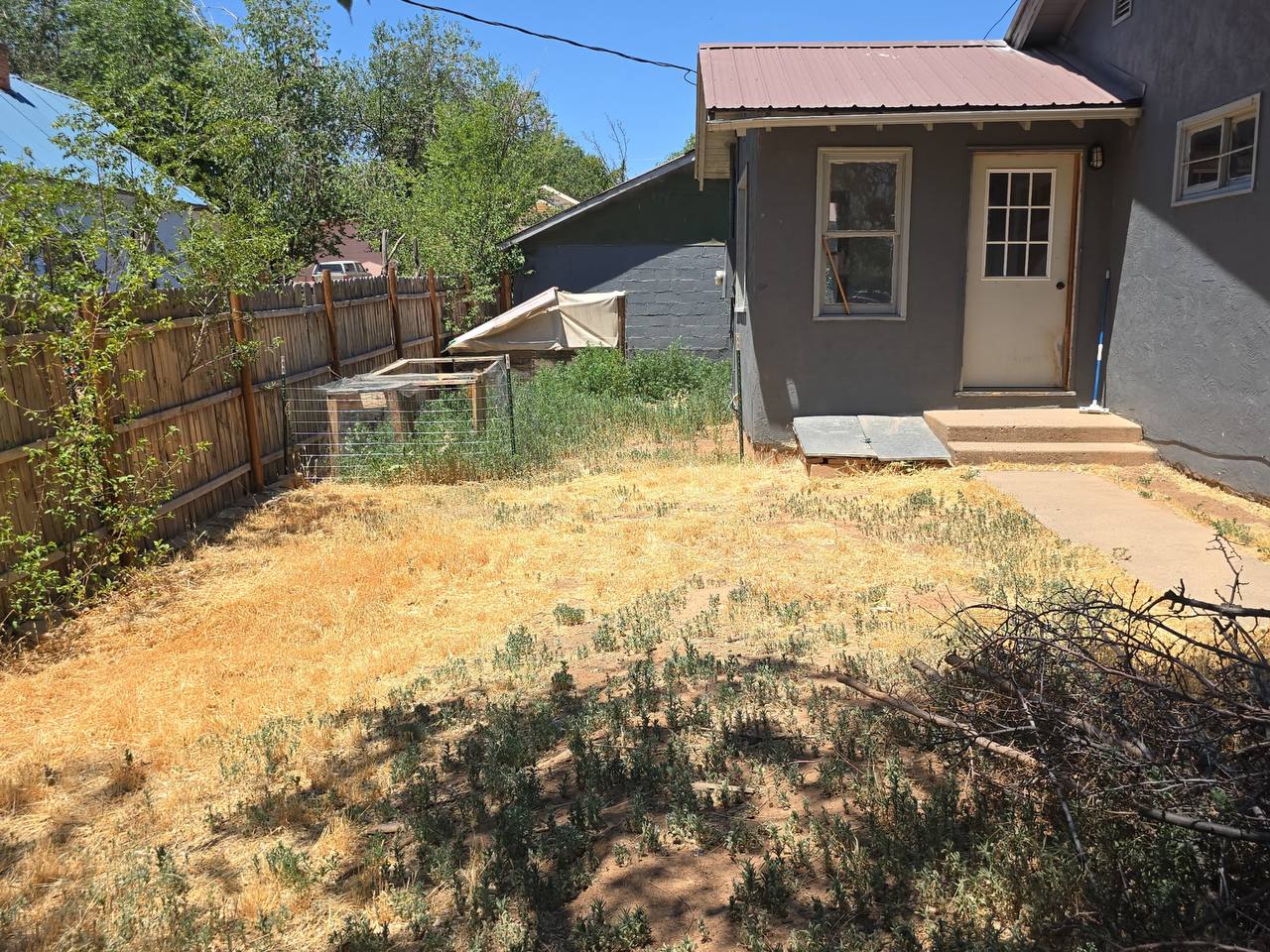 Detached outbuilding condition